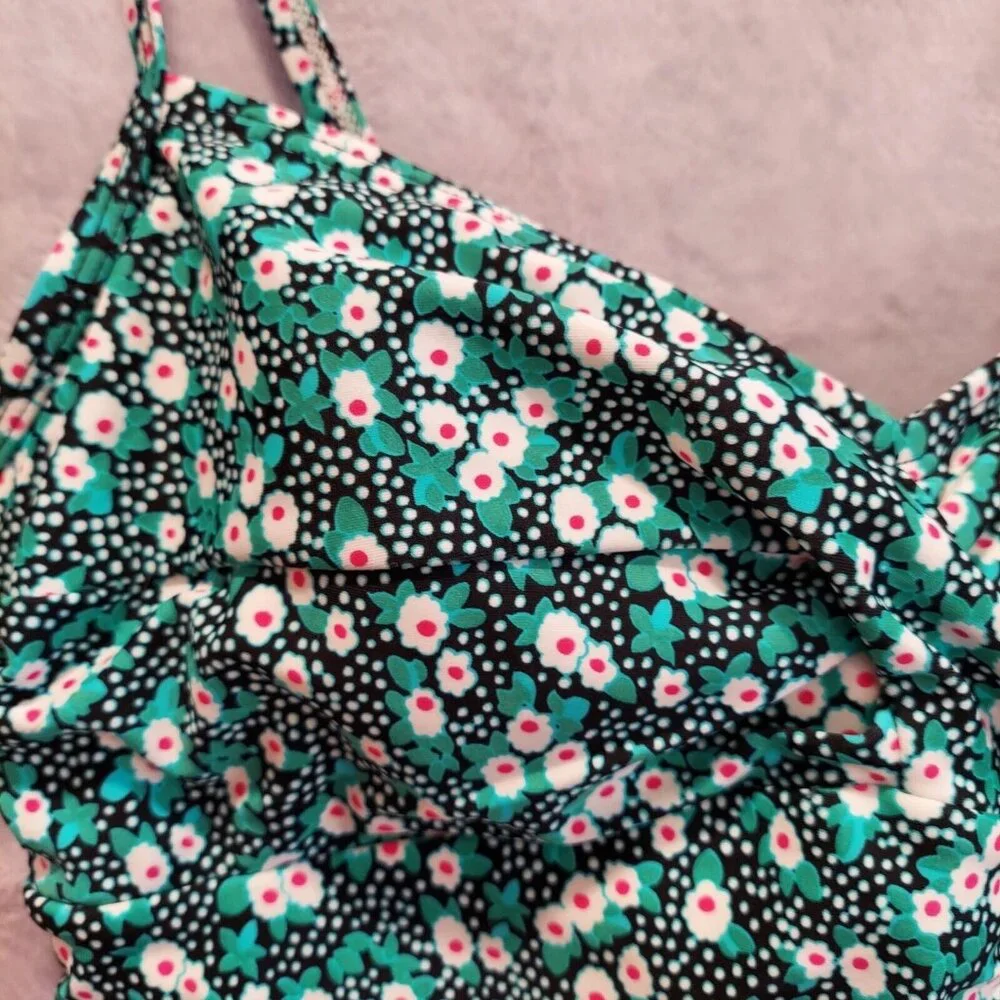 Croft & Barrow Tankini Top Womens 8 floral Green black adjust straps ditsy flora